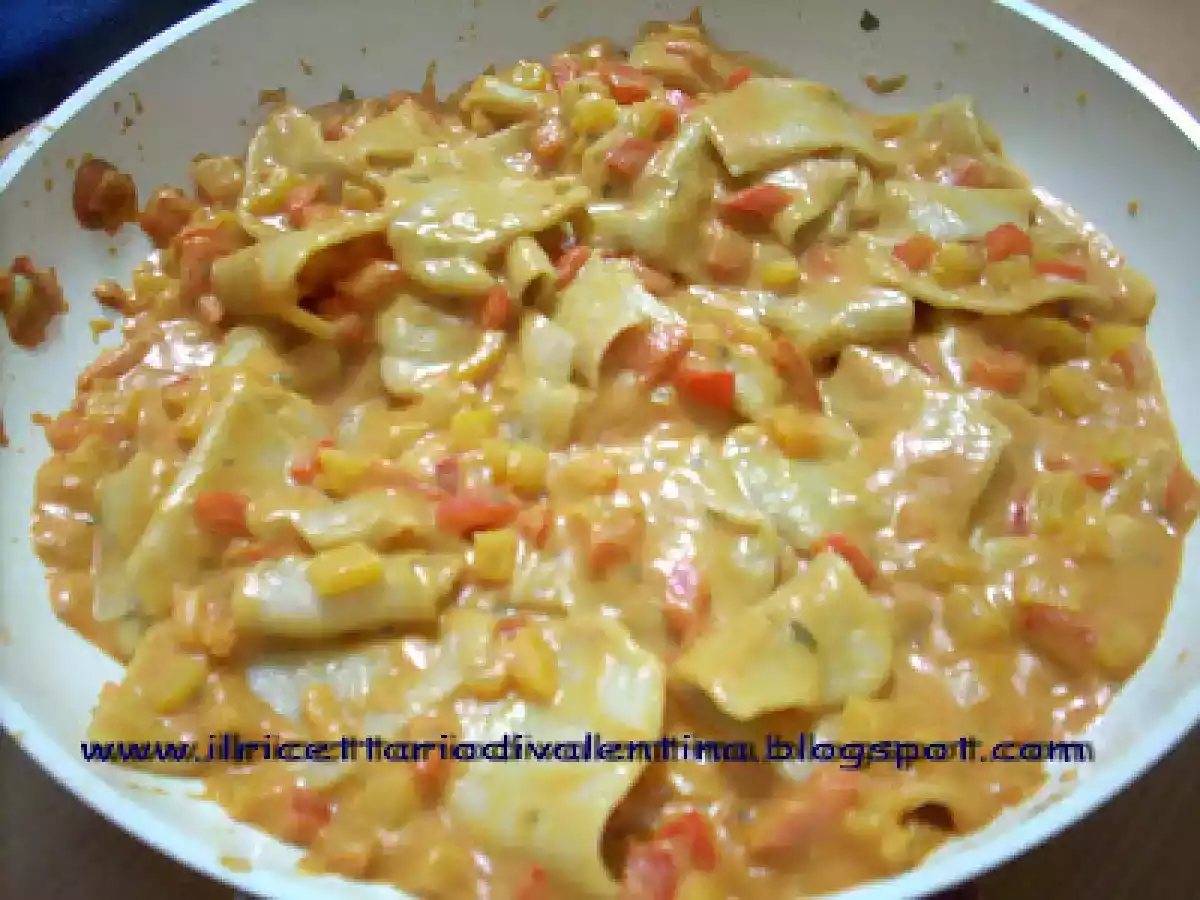 MALTAGLIATI CON PANNA E PEPERONI