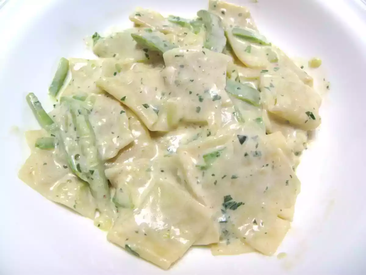 Maltagliati con zucchine e crema di salmone