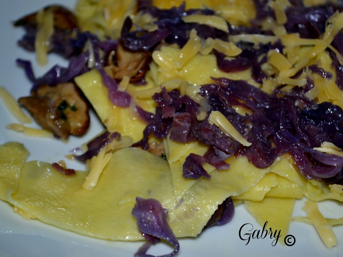 Maltagliati fatti in casa con crauti rossi, funghi porcini e taleggio - foto 4