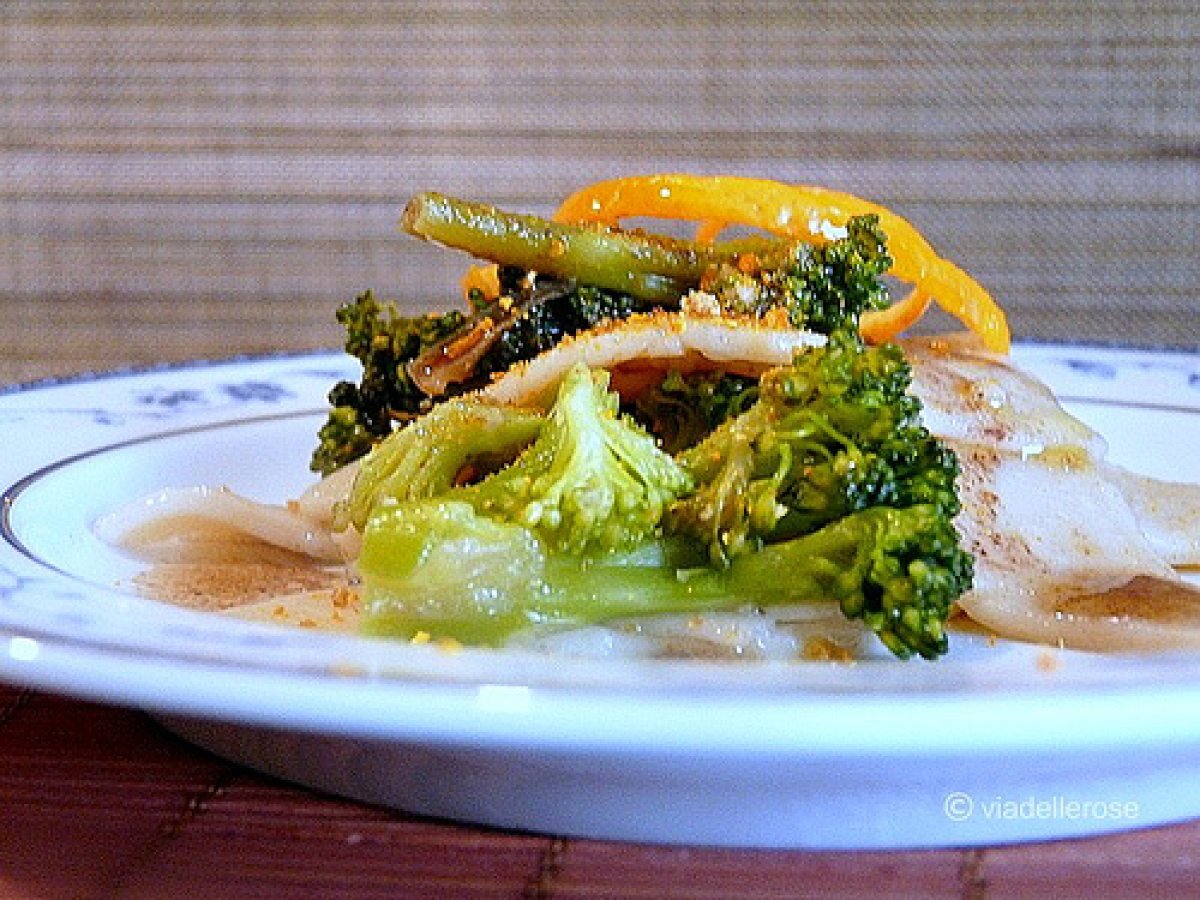 Maltagliati fatti in casa con farina di ceci all'olio nero e broccoli