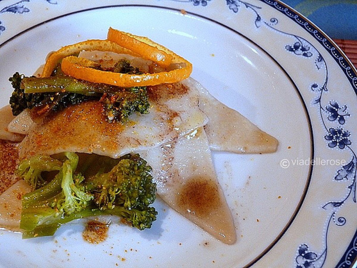 Maltagliati fatti in casa con farina di ceci all'olio nero e broccoli - foto 2