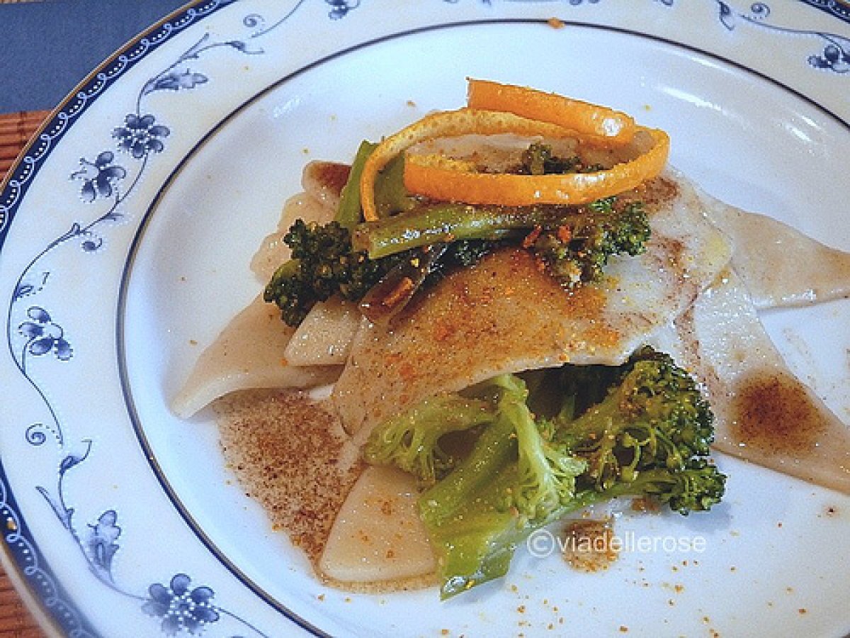 Maltagliati fatti in casa con farina di ceci all'olio nero e broccoli - foto 3