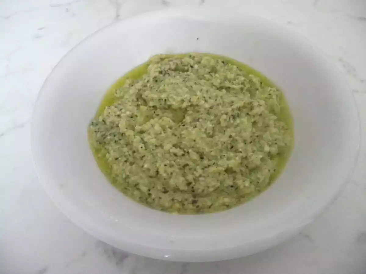 Maritati con pesto di zucchine e mandorle