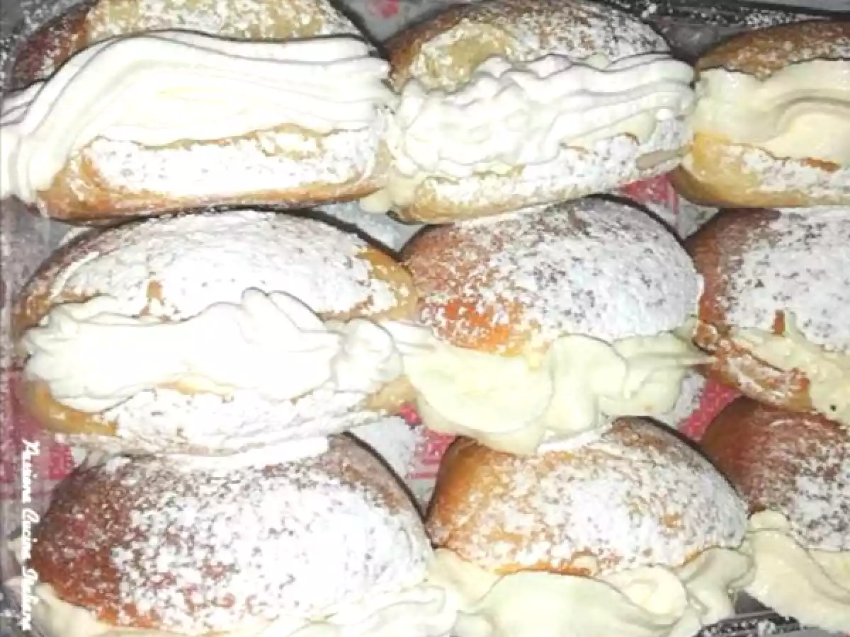 Maritozzi soffici con la panna