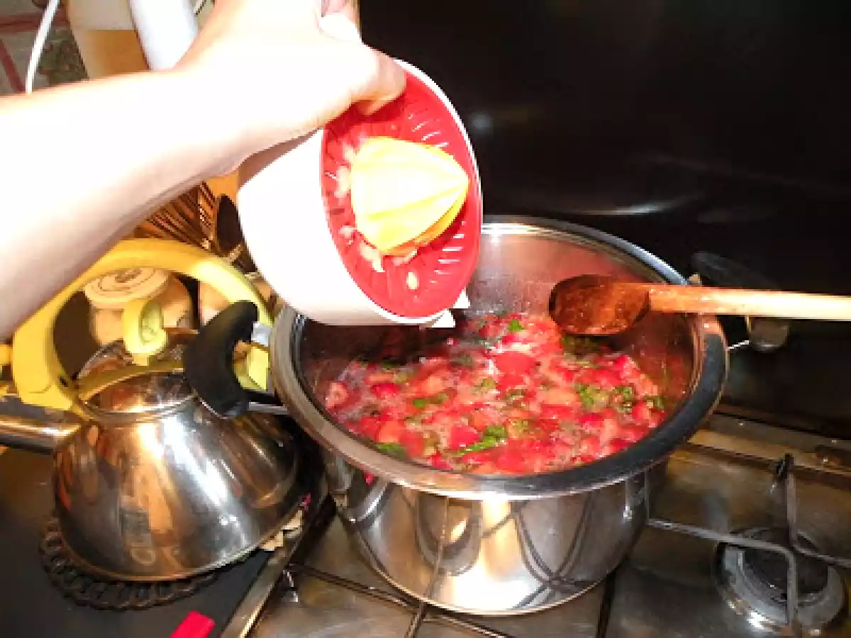 Marmellata alle fragole, basilico e fantasia di pepe - foto 2