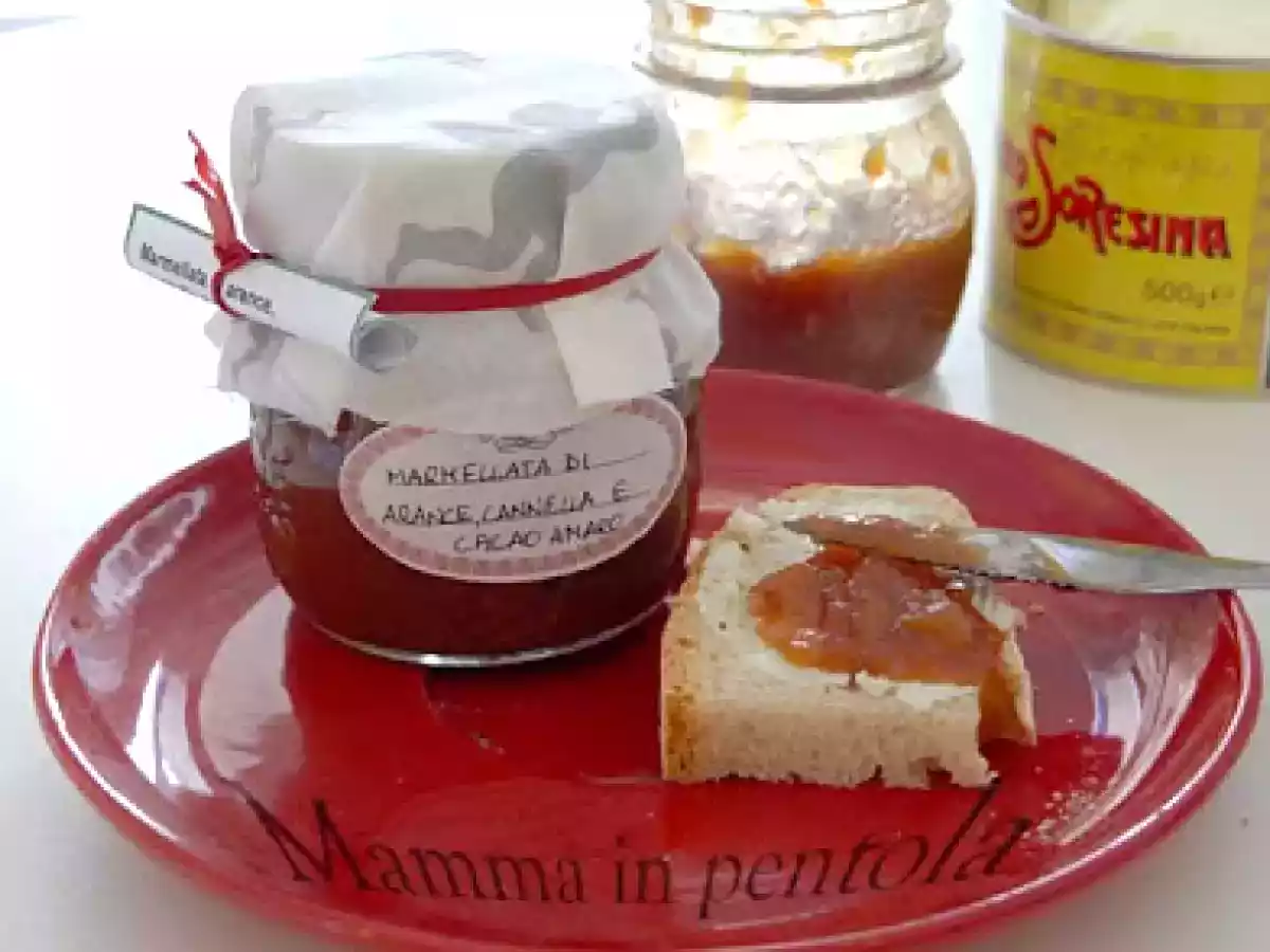 Marmellata di arance, cannella e cacao amaro