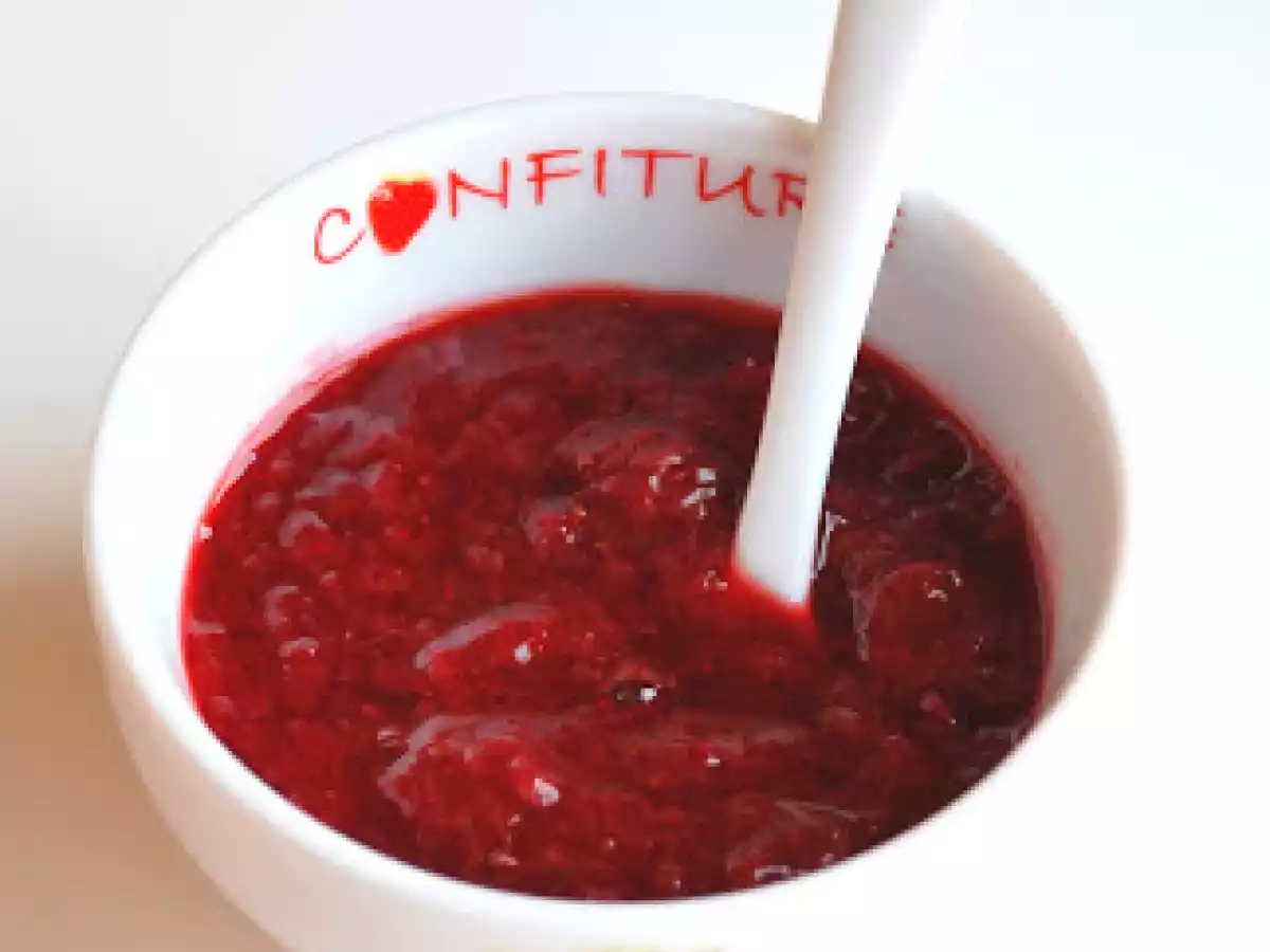 Marmellata di fragole by Jamie Oliver.