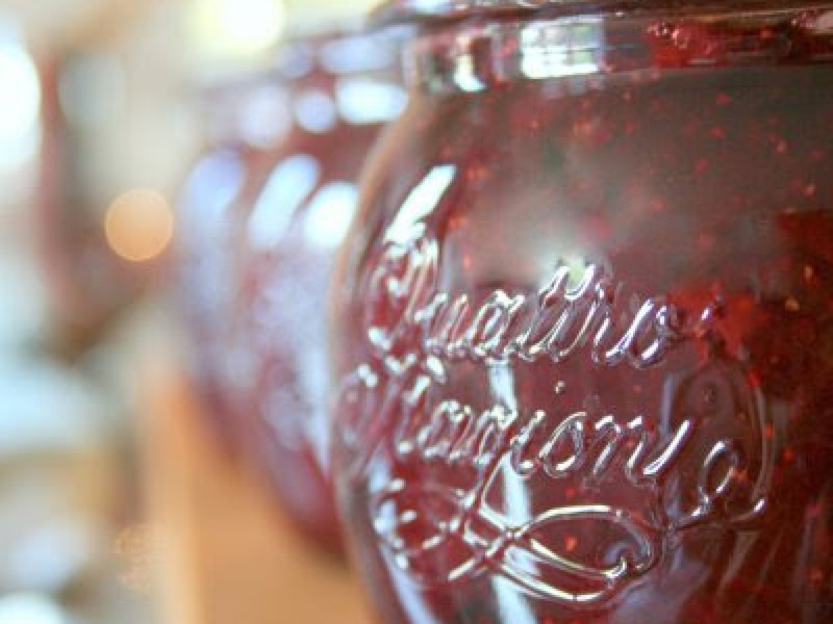 MARMELLATA DI FRAGOLE, FRAGOLINE E MIRTILLI NERI