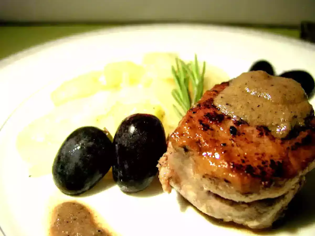 Medaglioni di filetto di maiale all'uva