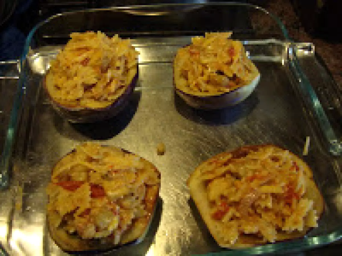 Melanzane a barchetta ripiene di pasta - foto 3