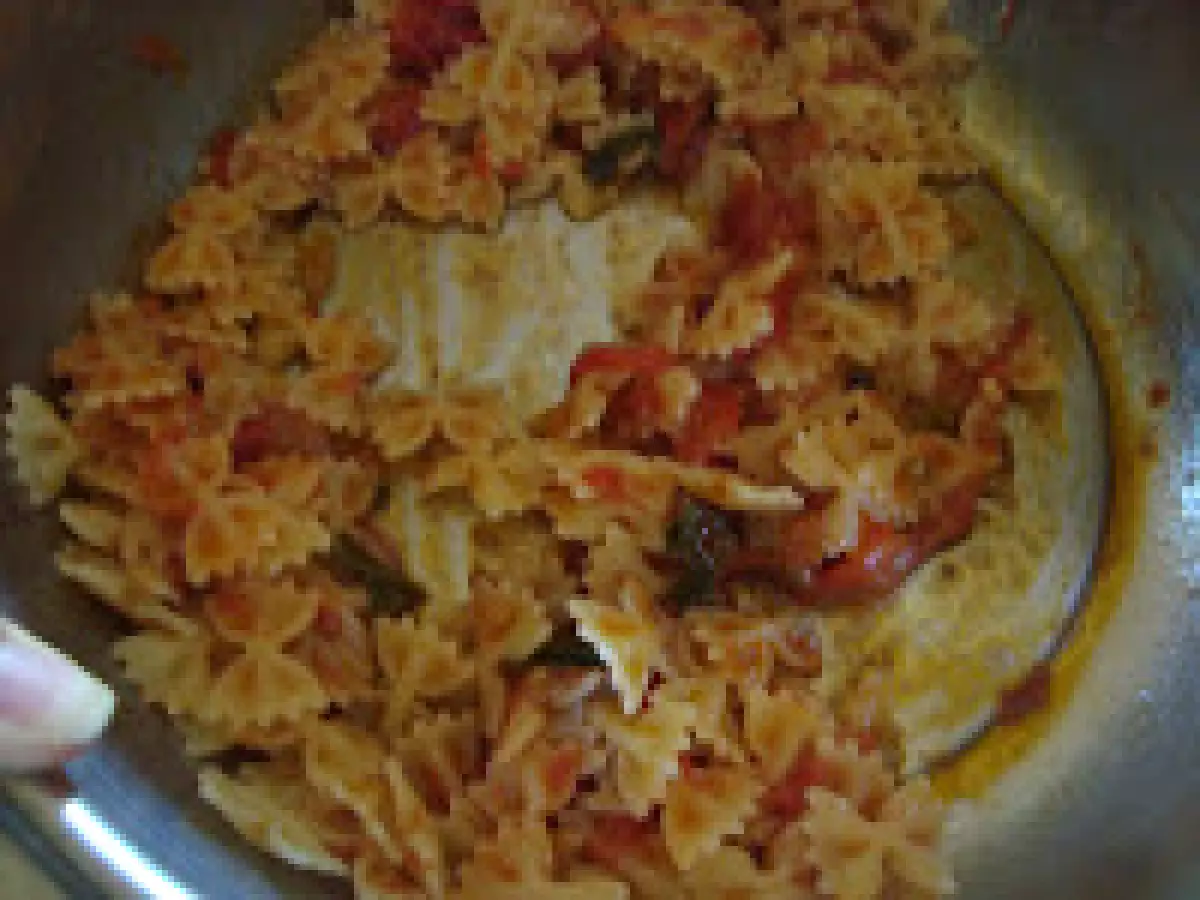 Melanzane a barchetta ripiene di pasta - foto 5