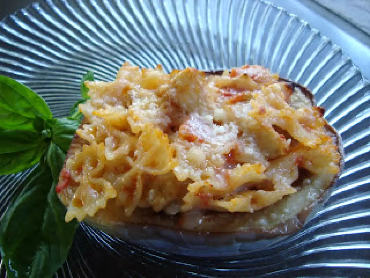 Melanzane a barchetta ripiene di pasta - foto 9