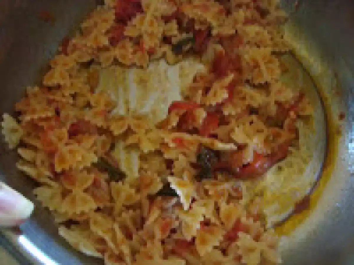 Melanzane a barchetta ripieni di pasta - foto 5