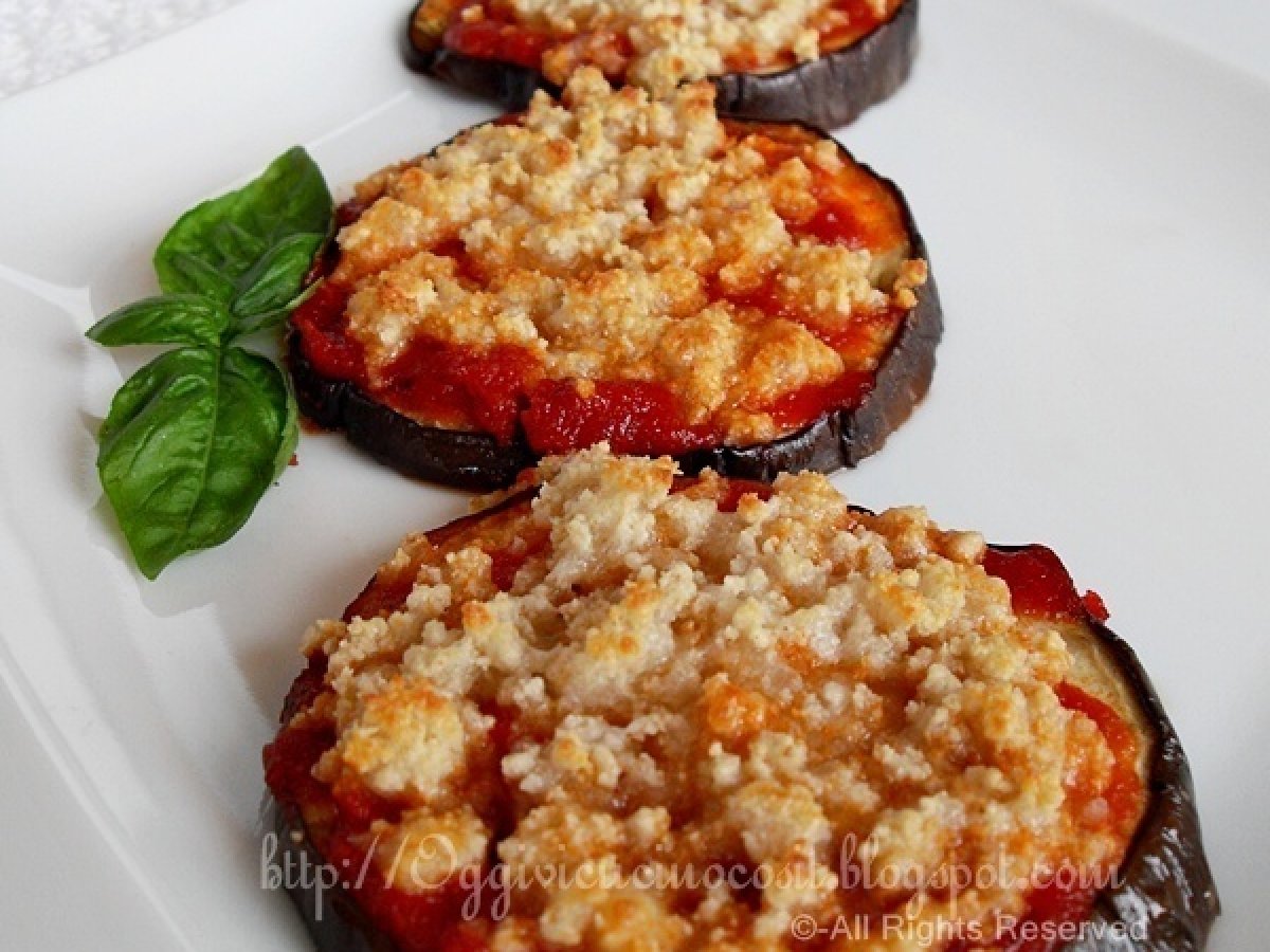 Melanzane al Crumble di Mozzarella