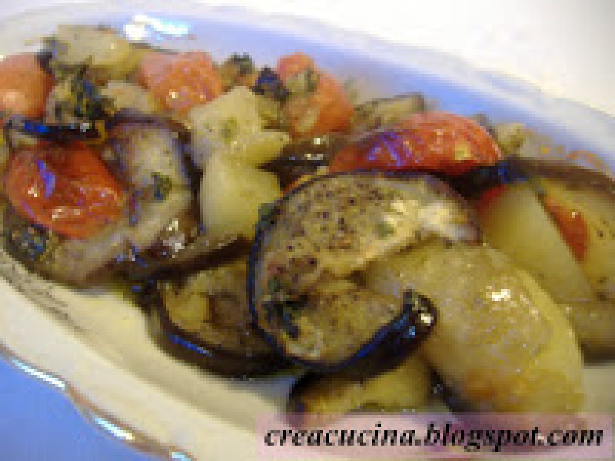 MELANZANE AL FORNO CON PATATE E POMODORI - foto 3