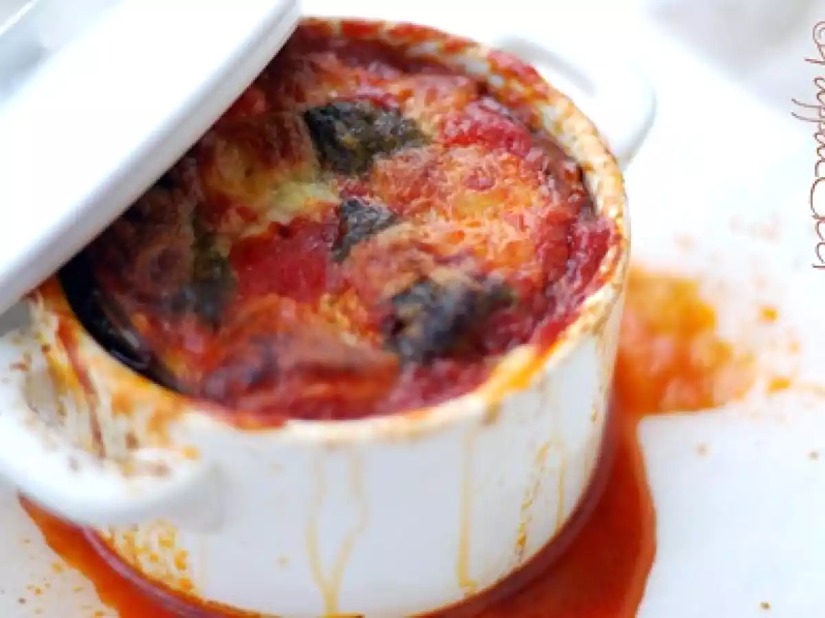 Melanzane alla parmigiana al pesto: la ricetta gustosa che profuma d'estate - foto 2