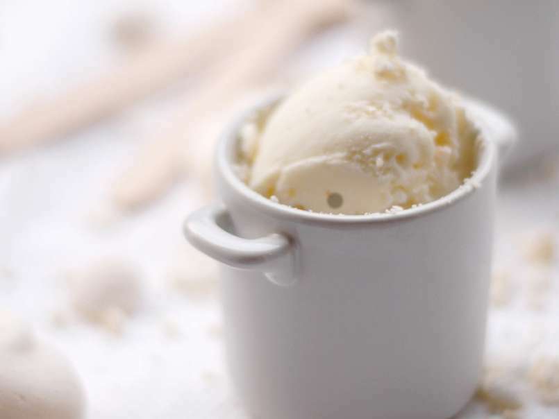 Meringata allo yogurt :gelato con il latte condensato