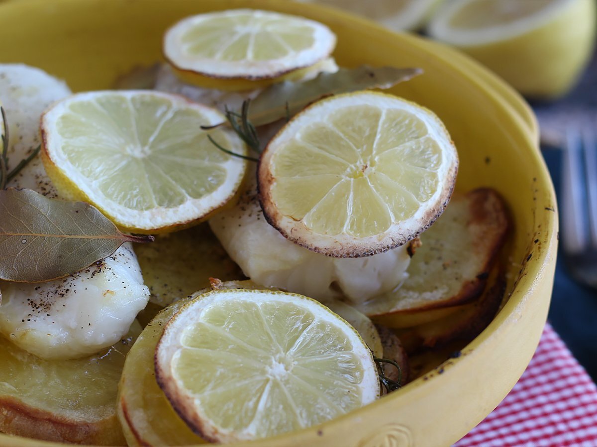 Merluzzo al forno, l'idea leggera per una cena gustosa - foto 5