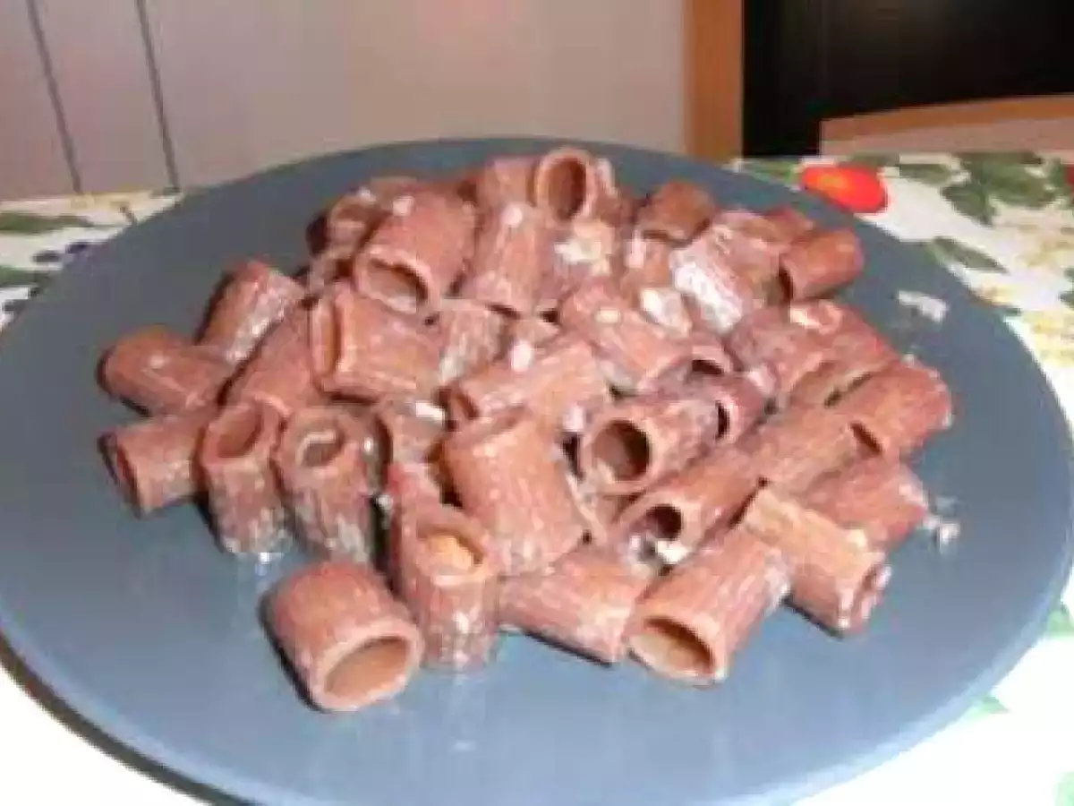 Mezze maniche alla gricia ubriaca: la ricetta veloce e gustosa