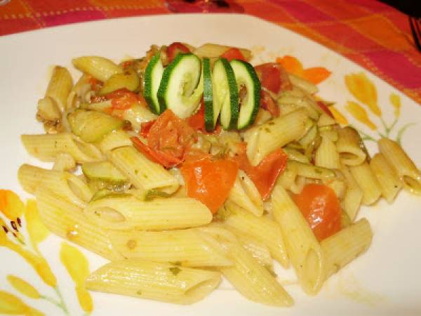 MEZZE PENNE CON CANESTRELLI E ZUCCHINE