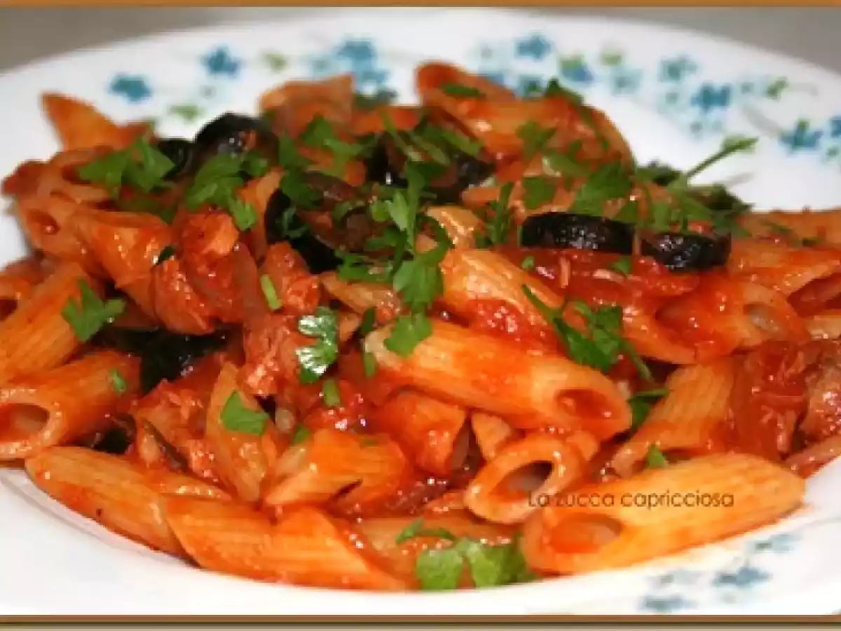 Mezze penne tonno e olive nere - foto 2