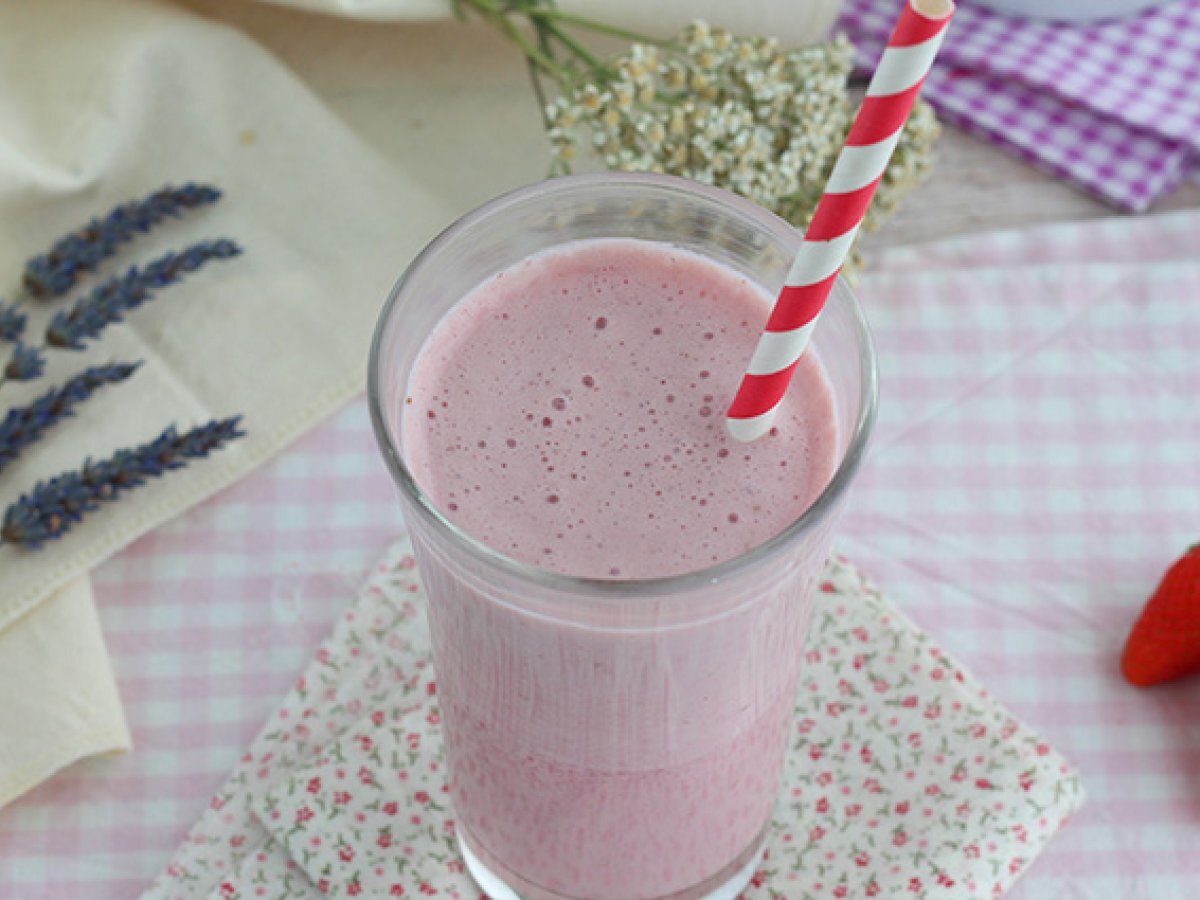 Milkshake fragole e lamponi - foto 3