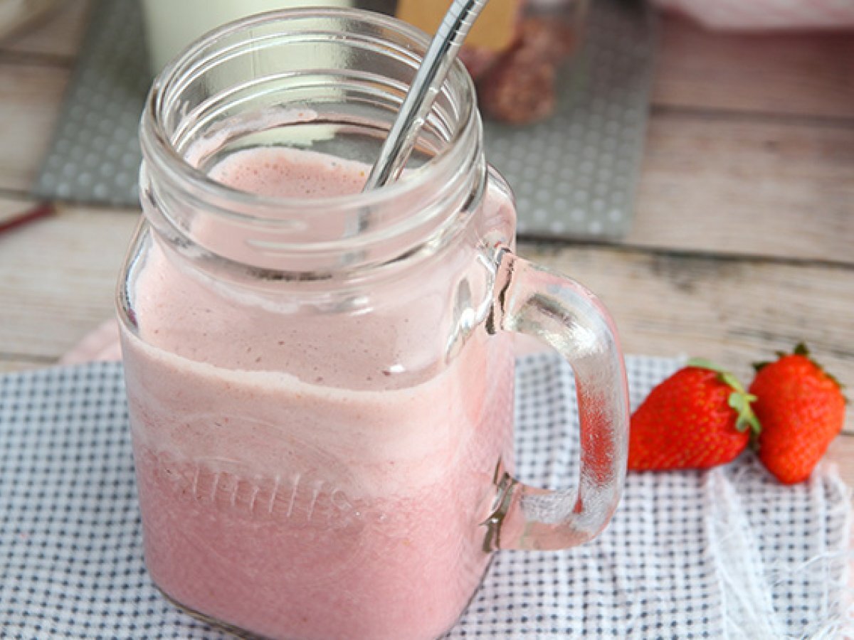 Milkshake vegano ai frutti rossi - foto 2