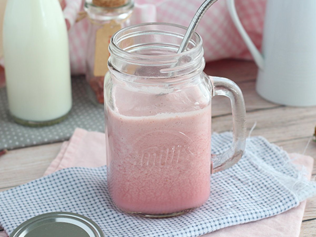 Milkshake vegano ai frutti rossi - foto 4