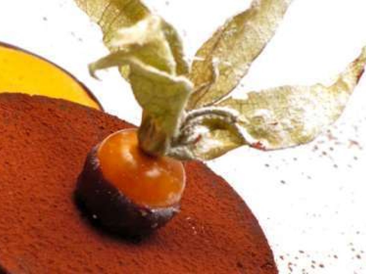 Millefoglie di cioccolato con mousse di castagne, salsa di cachi - foto 3