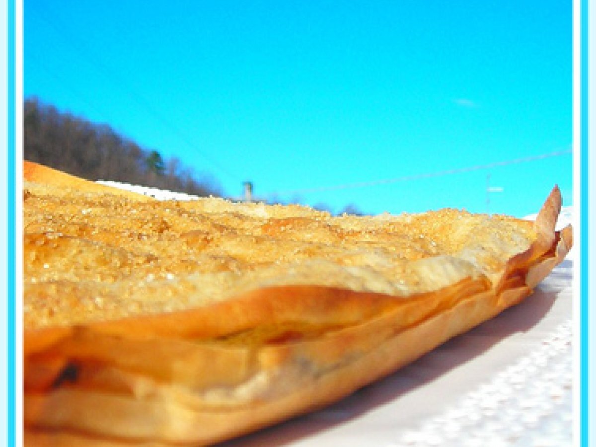 MILLEFOGLIE DI PASTA FILLO CON MELE, BISCOTTI E CONFETTURA DI MIRTILLI - foto 4