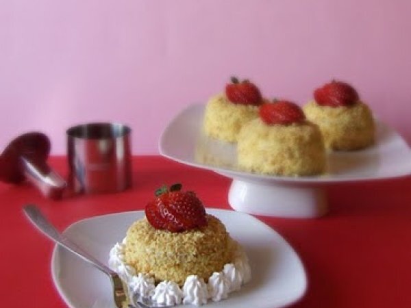 Mimose mignon con chantilly al limone e fragole, foto 2