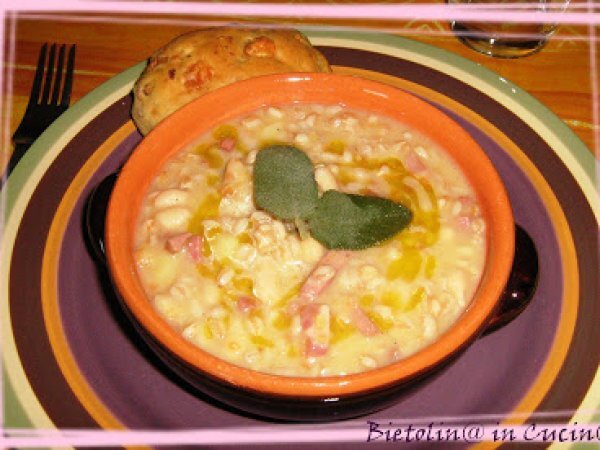 MINESTRA di FARRO allo SPECK con PATATE e FAGIOLI CANNELLINI