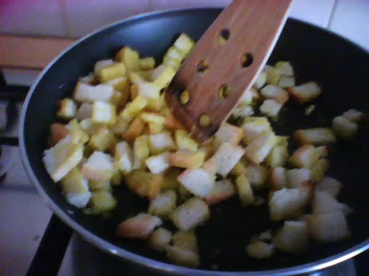 MINESTRONE PASSATO IN PENTOLA A PRESSIONE con crostini di pancarré - foto 7
