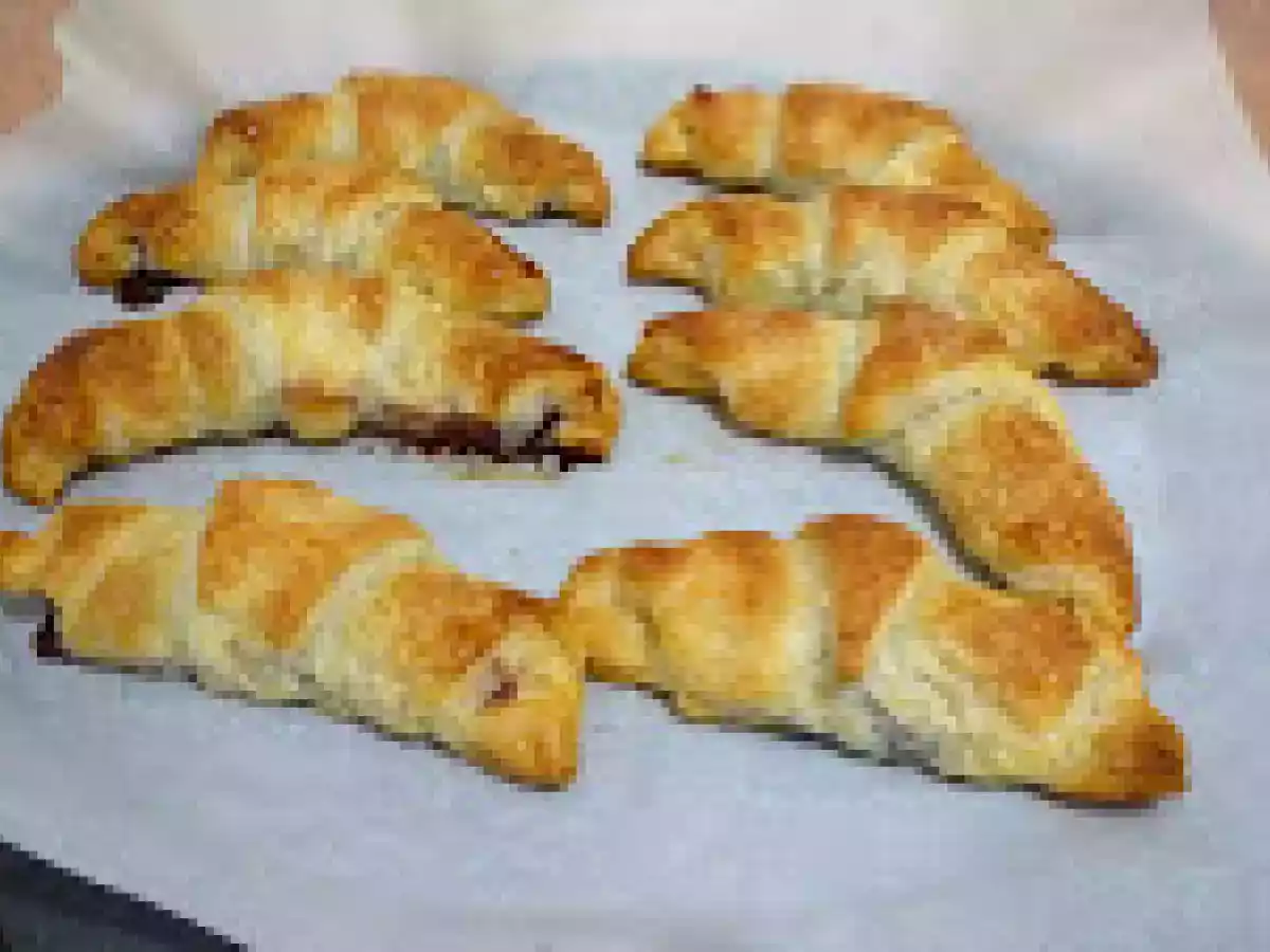 Mini croissant alla marmellata di prugne e alla nutella