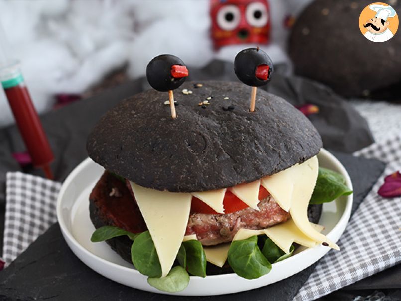 Monster Burger, il cheeseburger da preparare assolutamente per Halloween - foto 2