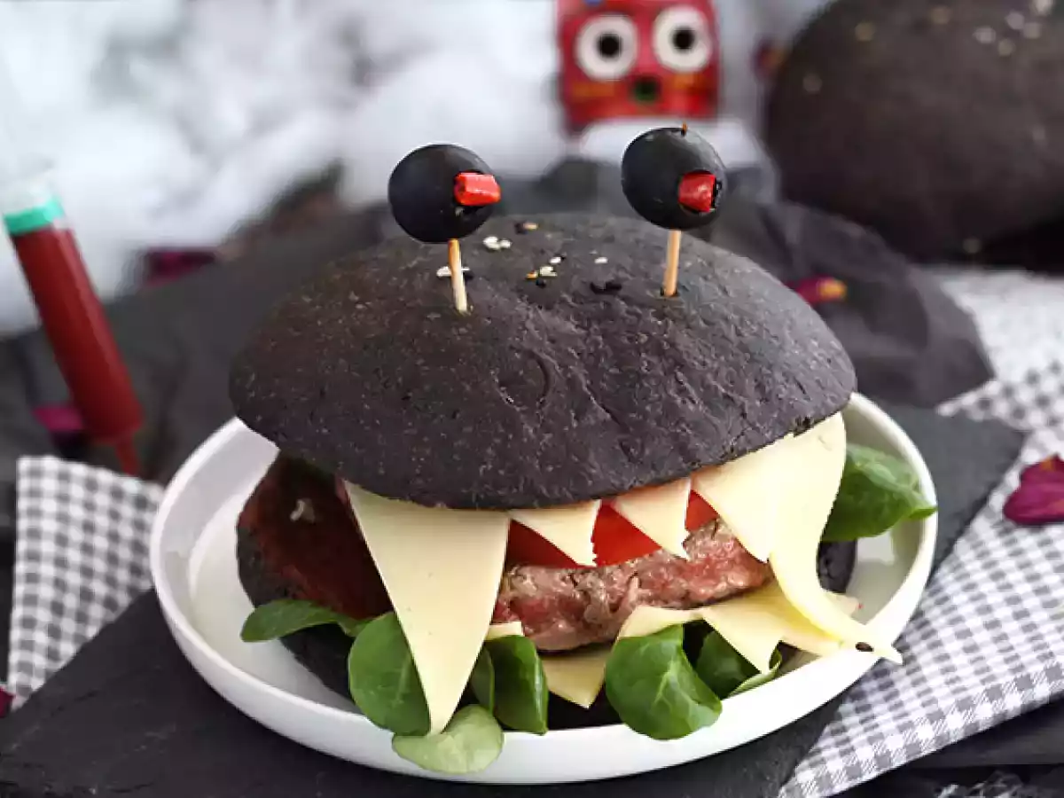 Monster Burger, il cheeseburger da preparare assolutamente per Halloween - foto 2