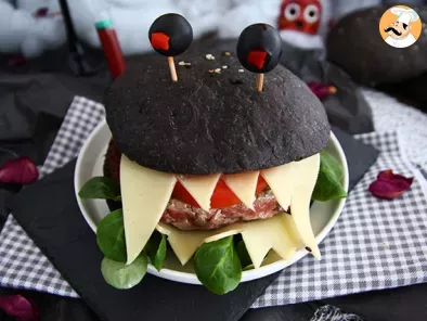 Monster Burger, il cheeseburger da preparare assolutamente per Halloween - foto 4