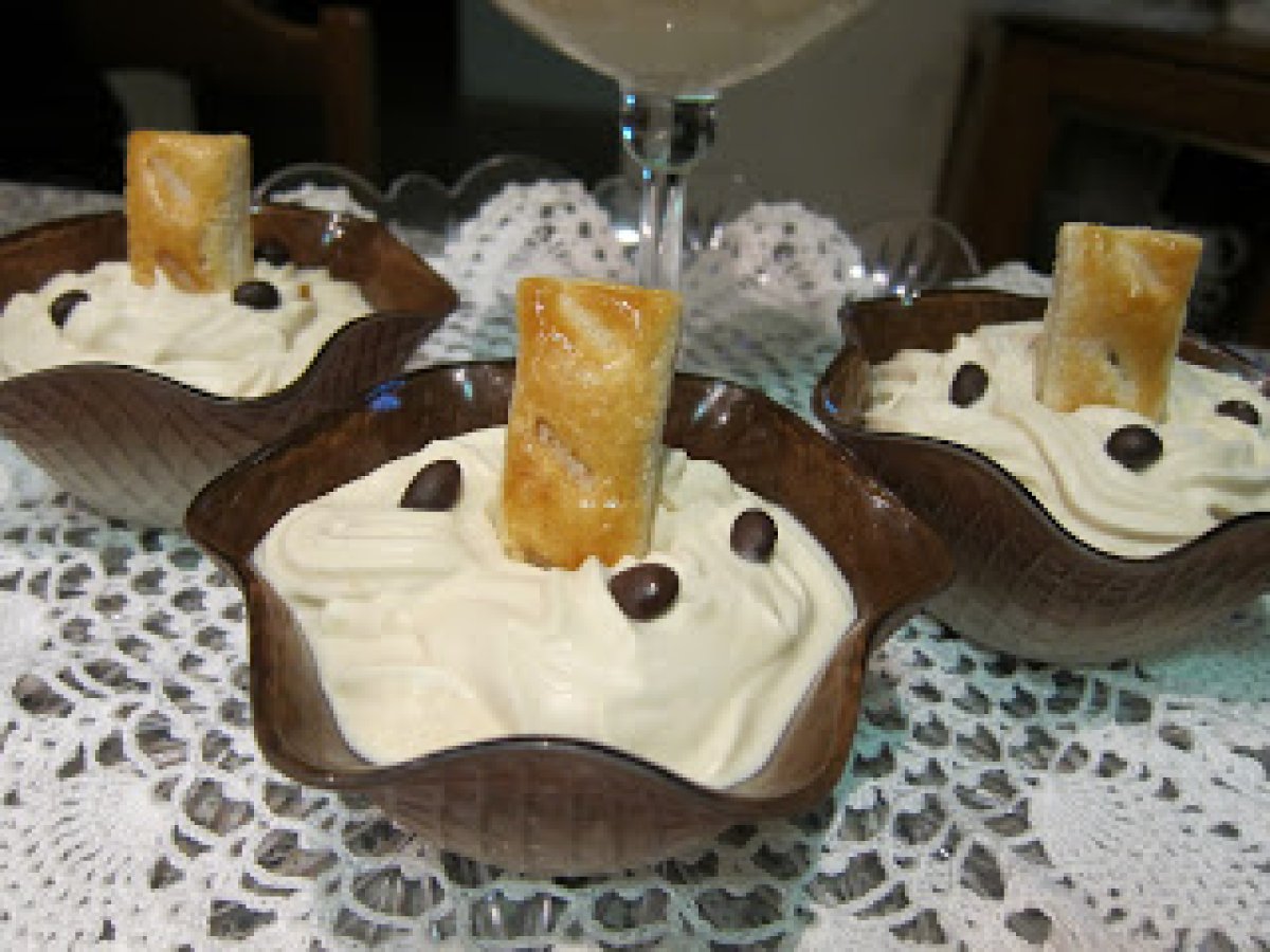 Mousse al caffè, yogurt e panna - foto 3