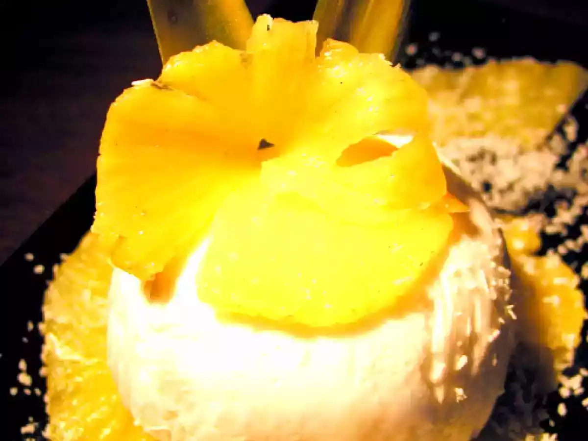 Mousse al cocco e ananas