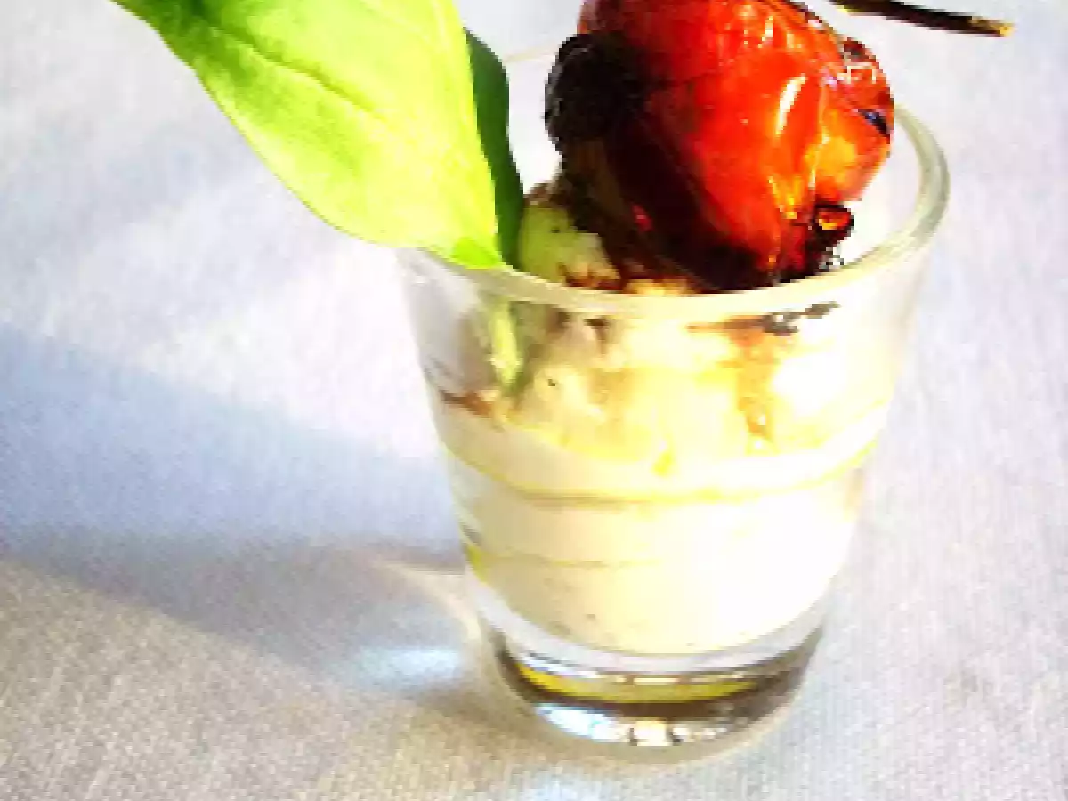 Mousse al grana padano con aceto balsamico e pomodorini al forno