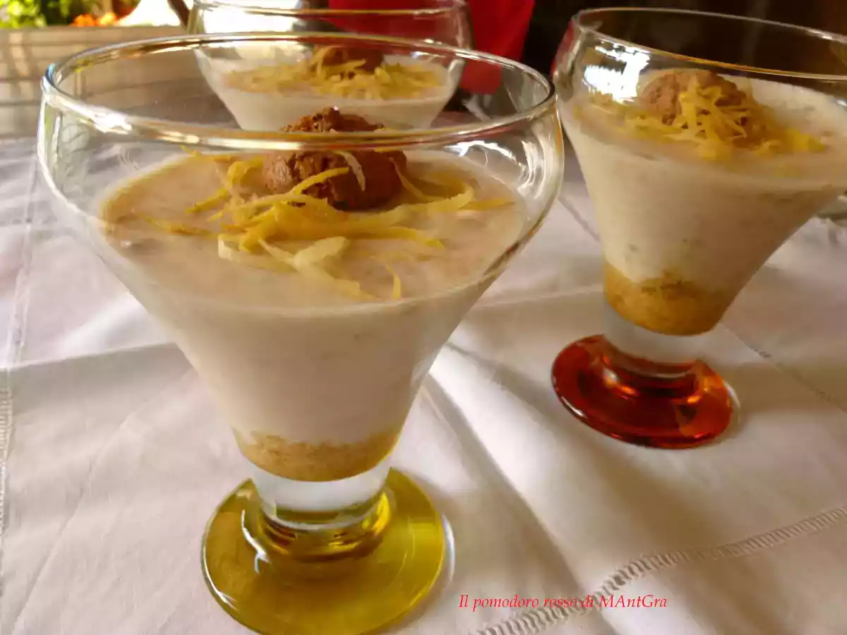 MOUSSE DI RICOTTA, AMARETTI E LIMONE