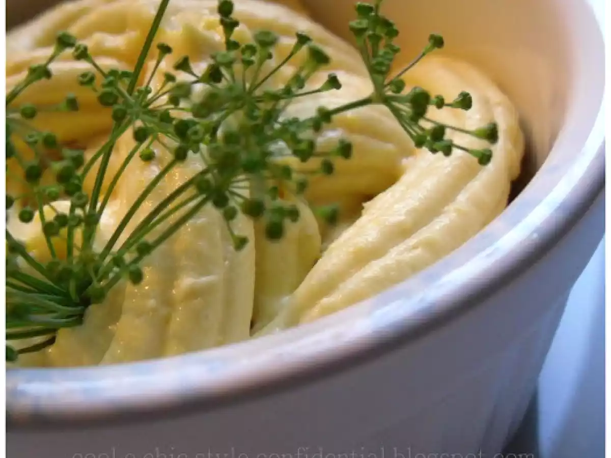 MOUSSE DI UOVA CON PESCE SPADA FUME'