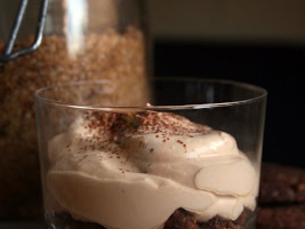 MOUSSE DI YOGURT (al caffè e cioccolato)