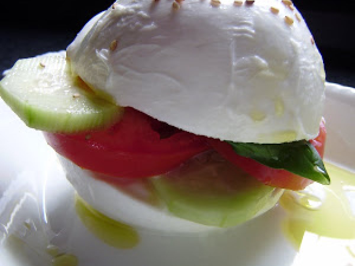 Mozzarella imbottita, pranzare all'aperto