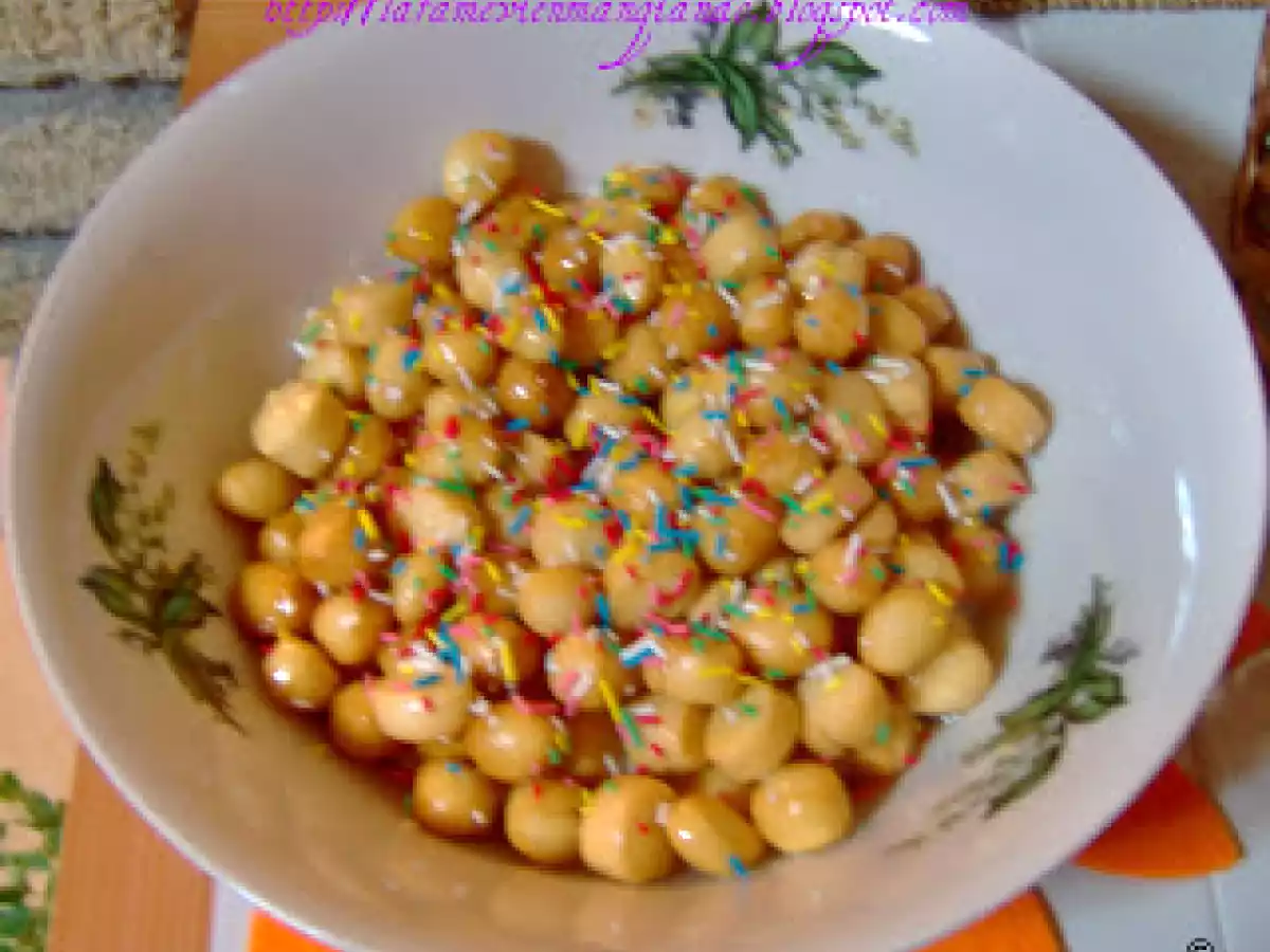 'mpignolata o meglio conosciuta col nome di cicerchiata