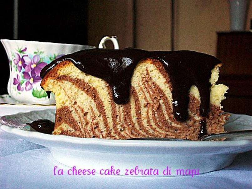 Mtc- japanese cotton cheese cake zebrata, in salsa al cioccolato (Mapi Bruscia), foto 1