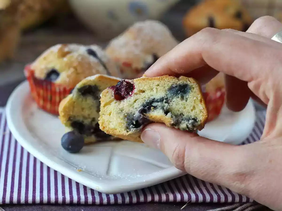 Muffin ai mirtilli: la ricetta sorprendente che forse non avete mai assaggiato - foto 4