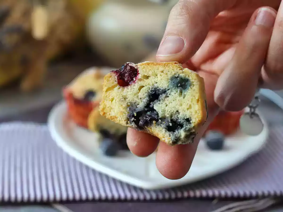 Muffin ai mirtilli: la ricetta sorprendente che forse non avete mai assaggiato - foto 8