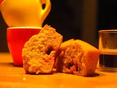 Muffin al caffè con cuore di caramello