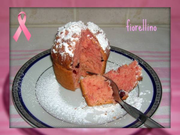 Muffin al Cioccolato Bianco, Alchermes e Mirtilli Rossi